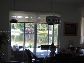 7233 NW 113th Ct, Doral FL 33178