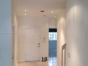 7233 NW 113th Ct, Doral FL 33178