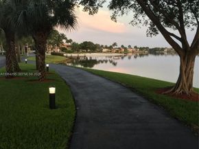 7233 NW 113th Ct, Doral FL 33178