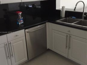 7233 NW 113th Ct, Doral FL 33178