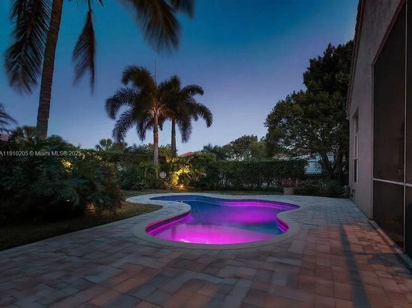 8155 Cypress Point Rd, West Palm Beach FL 33412