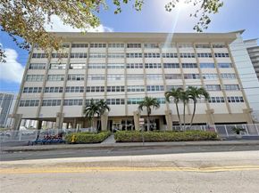 111 Golden Isles Dr C9, Hallandale Beach FL 33009