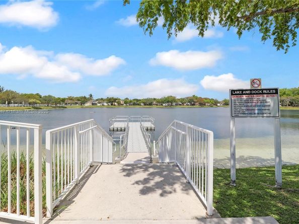 14519 SW 139th Ave Cir E, Miami FL 33186
