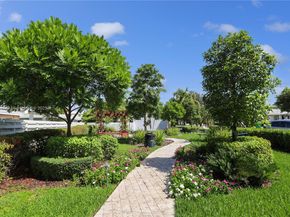 14519 SW 139th Ave Cir E, Miami FL 33186