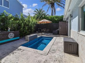 14519 SW 139th Ave Cir E, Miami FL 33186