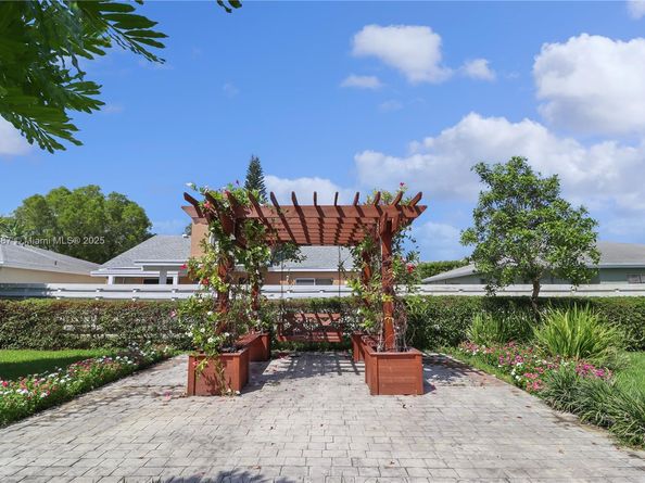 14519 SW 139th Ave Cir E, Miami FL 33186