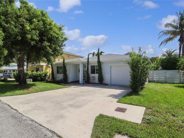 14519 SW 139th Ave Cir E, Miami FL 33186