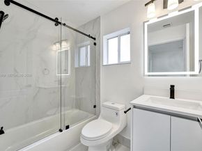10153 NW 3rd Ct, Plantation FL 33324