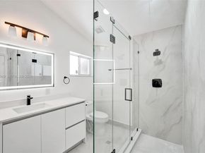 10153 NW 3rd Ct, Plantation FL 33324