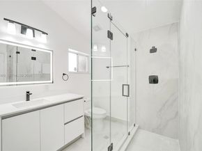 10153 NW 3rd Ct, Plantation FL 33324
