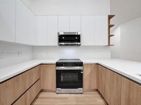 10153 NW 3rd Ct, Plantation FL 33324