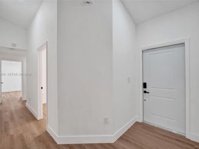 10153 NW 3rd Ct, Plantation FL 33324