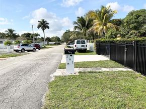 161 NW 145th St, Miami FL 33168