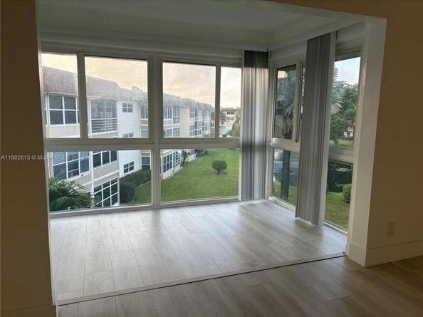 4700 NW 35TH St 602, Lauderdale Lakes FL 33319