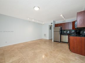1872 NE 46th St D5, Fort Lauderdale FL 33308