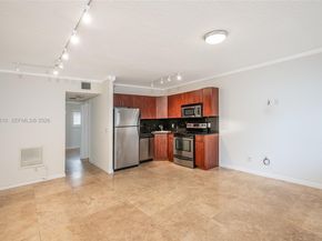 1872 NE 46th St D5, Fort Lauderdale FL 33308