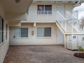 1872 NE 46th St D5, Fort Lauderdale FL 33308