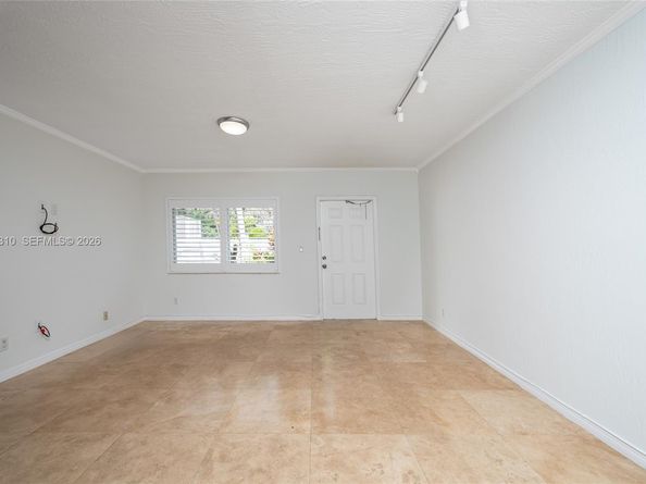 1872 NE 46th St D5, Fort Lauderdale FL 33308