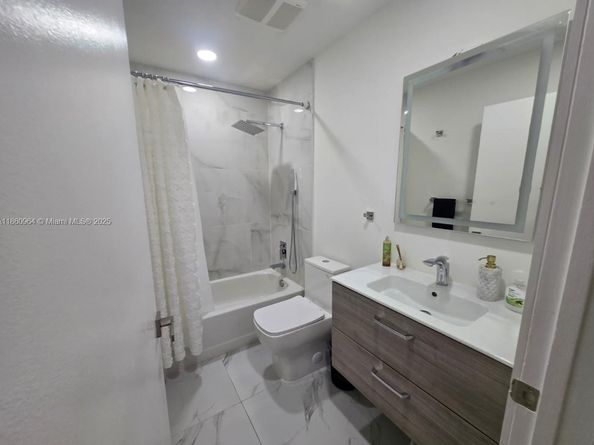15737 Woodgate Ct B, Sunrise FL 33326