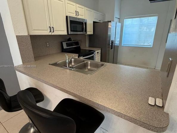 7802 Catalina Cir, Tamarac FL 33321