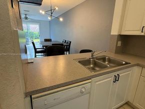 7802 Catalina Cir, Tamarac FL 33321