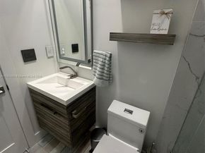 18555 SW 42nd St, Miramar FL 33029