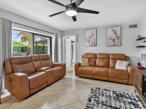 8181 Boca Rio Dr 8181, Boca Raton FL 33433