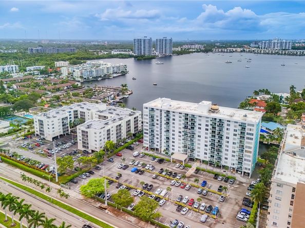 2841 NE 163rd St 704, North Miami Beach FL 33160