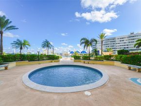 7601 E Treasure Dr PH103, North Bay Village FL 33141