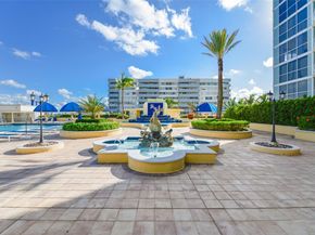 7601 E Treasure Dr PH103, North Bay Village FL 33141