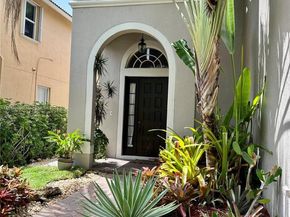 19421 Stonebrook St, Weston FL 33332