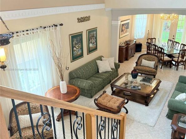 19421 Stonebrook St, Weston FL 33332