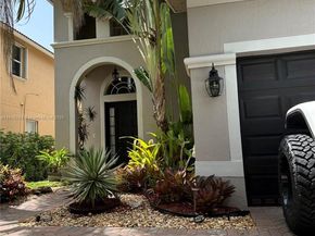 19421 Stonebrook St, Weston FL 33332