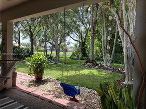 19421 Stonebrook St, Weston FL 33332
