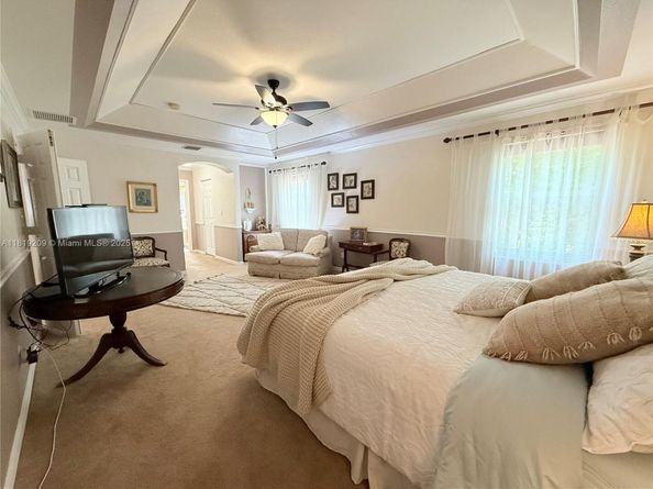 19421 Stonebrook St, Weston FL 33332