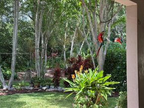 19421 Stonebrook St, Weston FL 33332