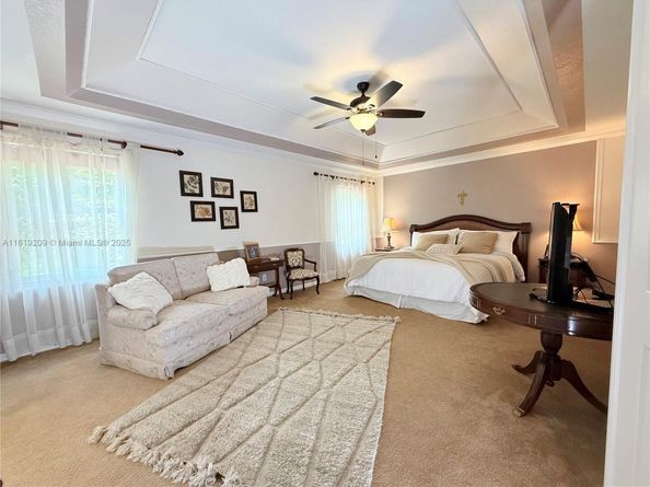 19421 Stonebrook St, Weston FL 33332