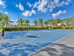 19421 Stonebrook St, Weston FL 33332