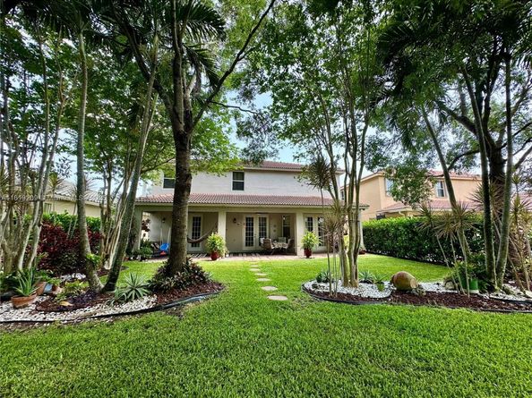 19421 Stonebrook St, Weston FL 33332