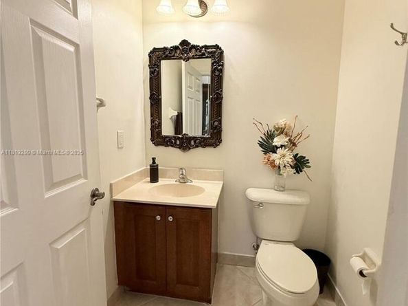 19421 Stonebrook St, Weston FL 33332