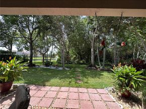 19421 Stonebrook St, Weston FL 33332