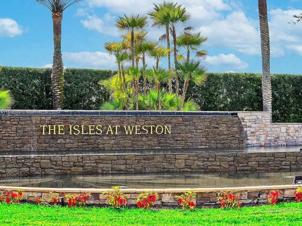 19421 Stonebrook St, Weston FL 33332