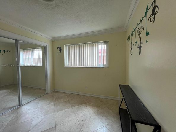 2001 N 41st Ave, Hollywood FL 33021