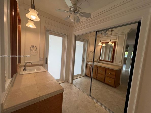 2001 N 41st Ave, Hollywood FL 33021