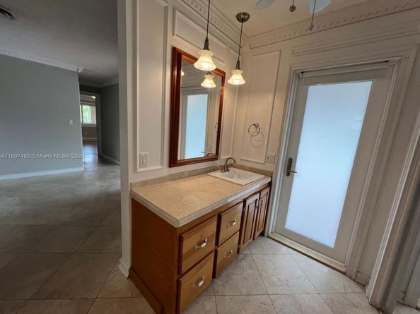 2001 N 41st Ave, Hollywood FL 33021