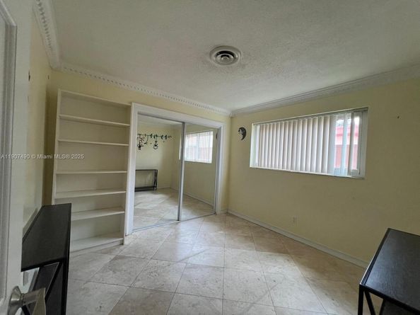 2001 N 41st Ave, Hollywood FL 33021