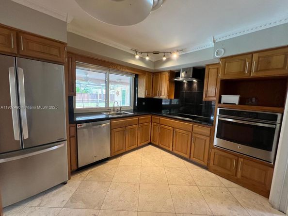 2001 N 41st Ave, Hollywood FL 33021