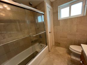 2001 N 41st Ave, Hollywood FL 33021