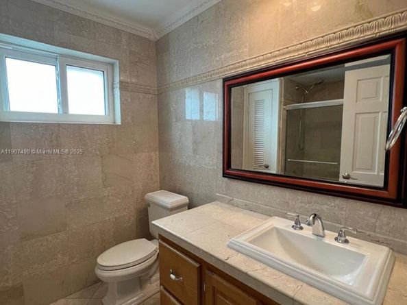 2001 N 41st Ave, Hollywood FL 33021