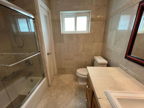 2001 N 41st Ave, Hollywood FL 33021